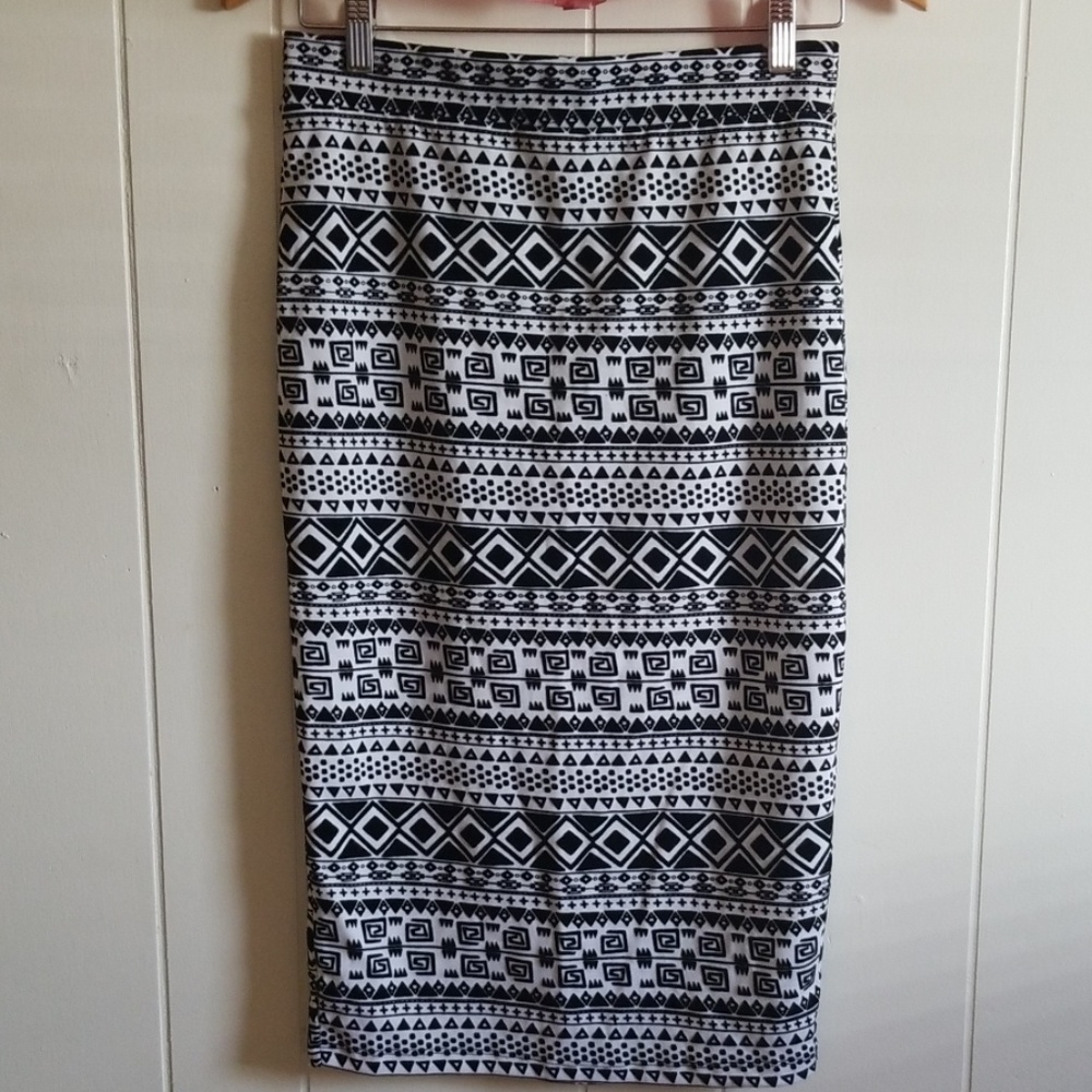 Body hugging Skirt